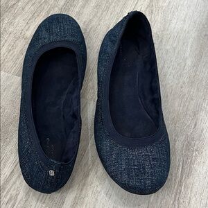 Bandolino 7.5 Women's Classic Ballet Flats in blue